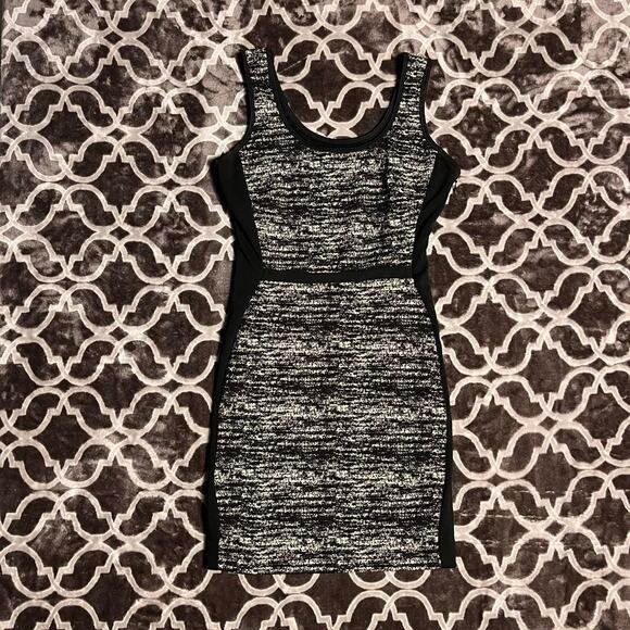 Banana Republic Sheath Dress Women's 4P Petite Stretch Midi Black & Cream Sporty - Picture 8 of 10